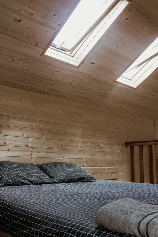 Villa Atputas Baze Ods Lofts Bārta Esterno foto